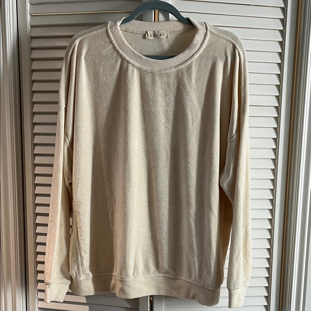 SOLA Women's Cream Sweatshirt